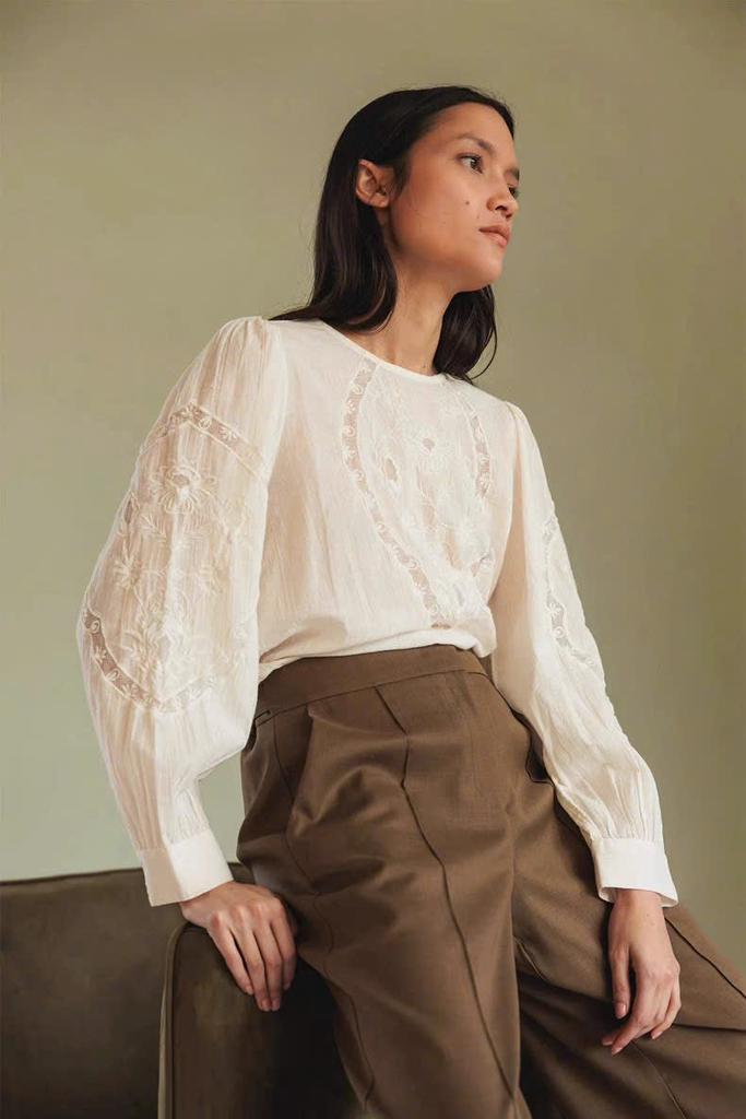 Sơ mi Sezane trắng thêu ngực