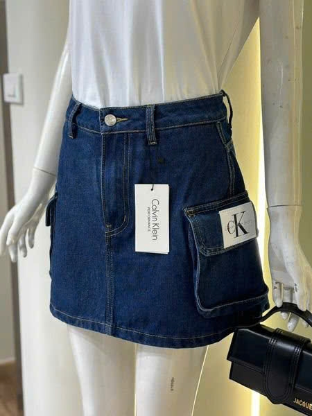 Chân váy túi hộp CK