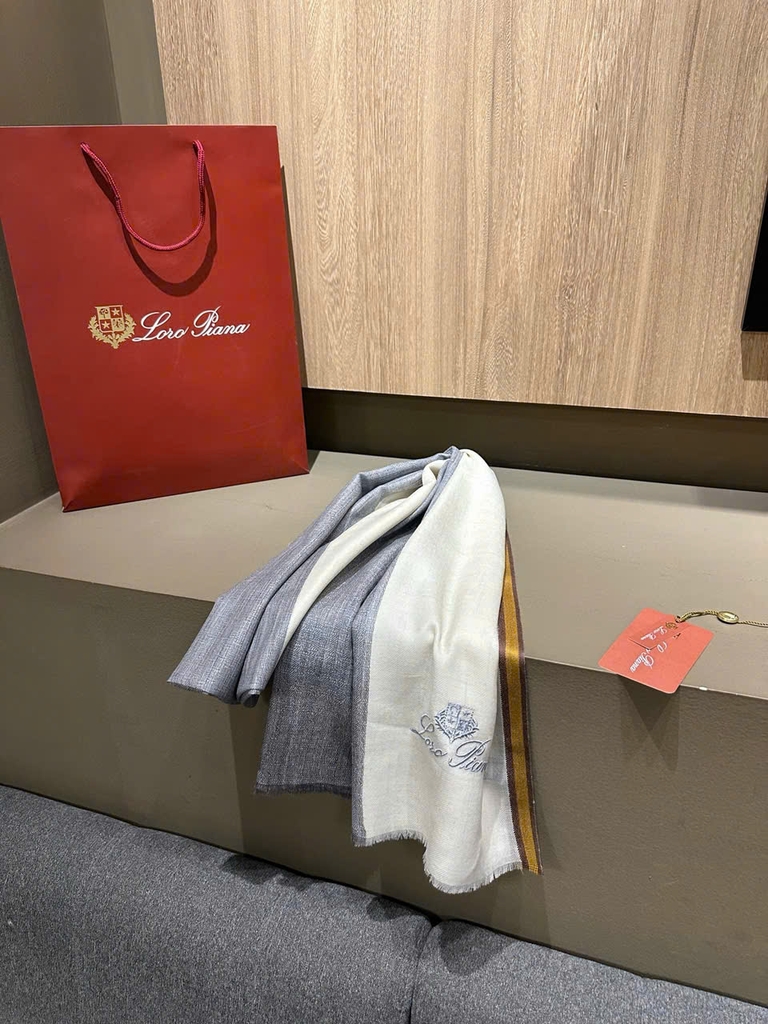 Khăn Loro Piana viền kẻ 100% cashmere