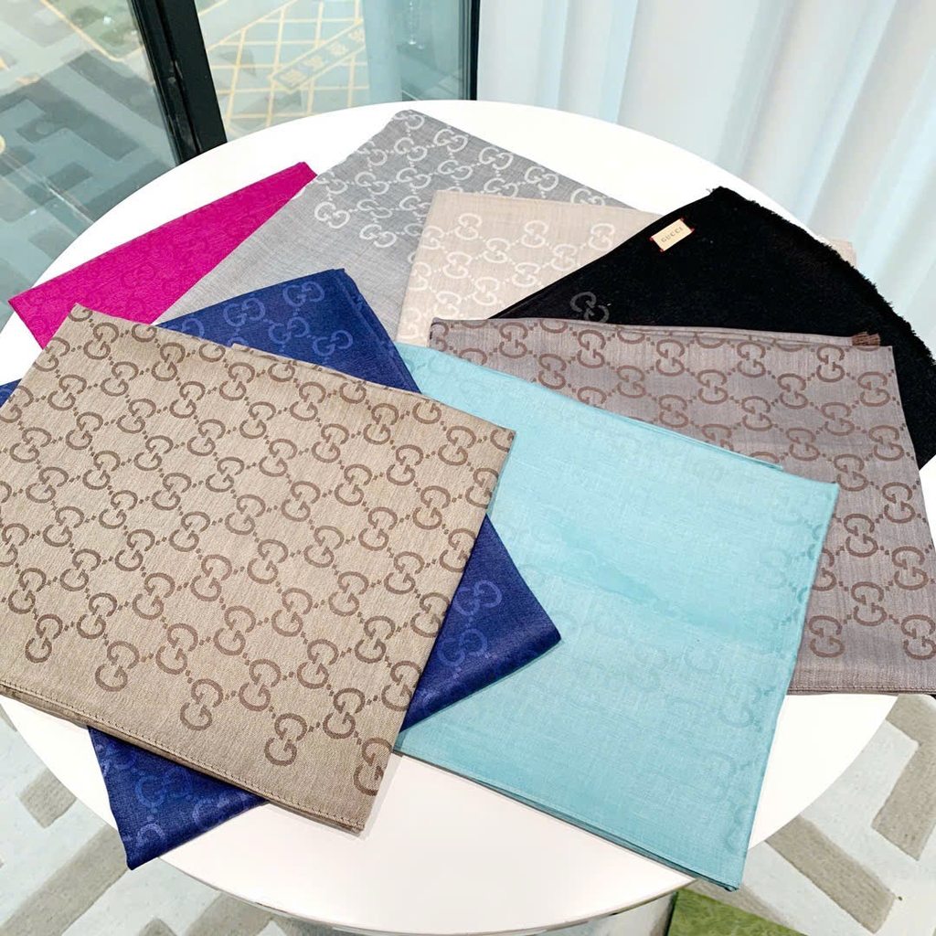 Khăn Gucci Monogram 30% silk 70% wool  Sz200x70