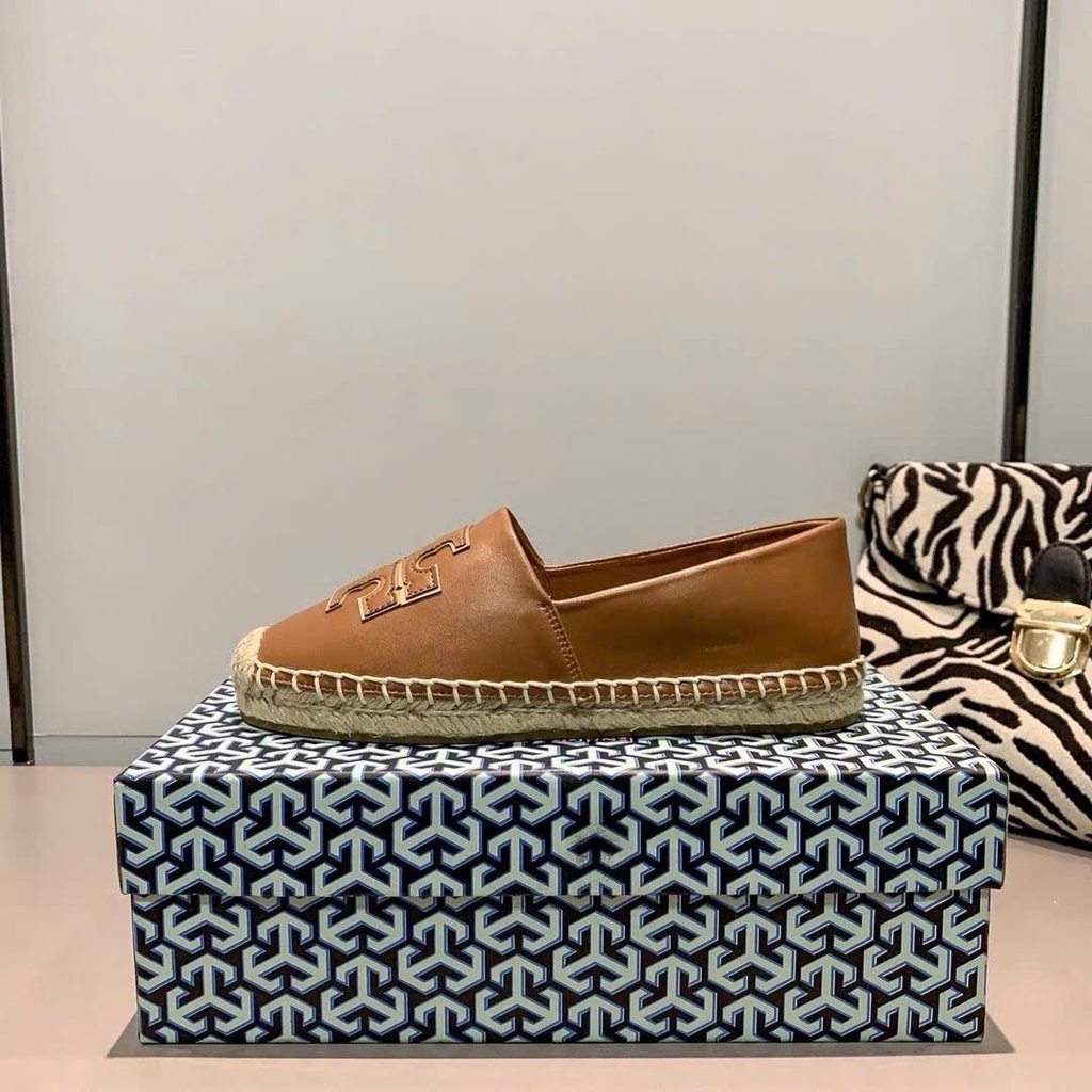 Slip on Tory Burch da sần logo nổi 2 màu