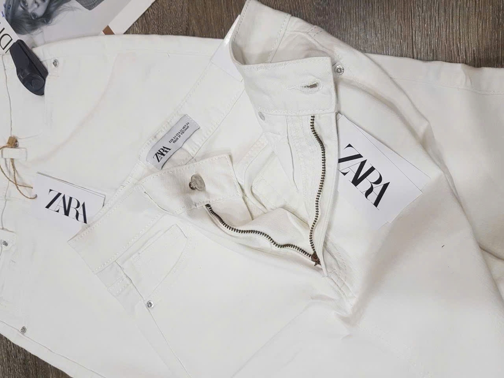 Chân váy jean zara màu trắng dáng chữ A
