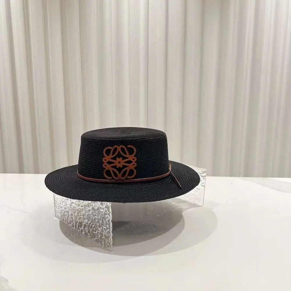 Mũ cói LOEWE