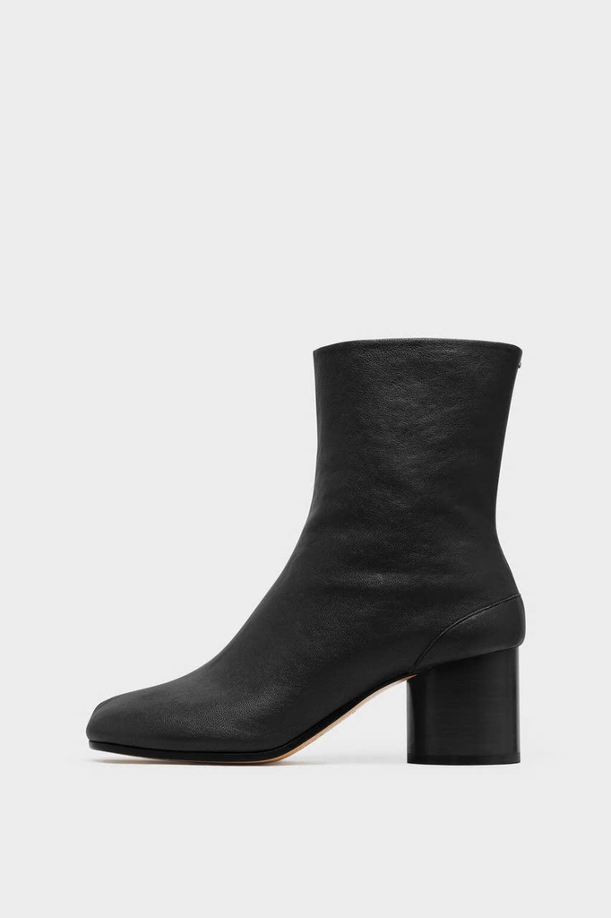 Tabi ankle boots