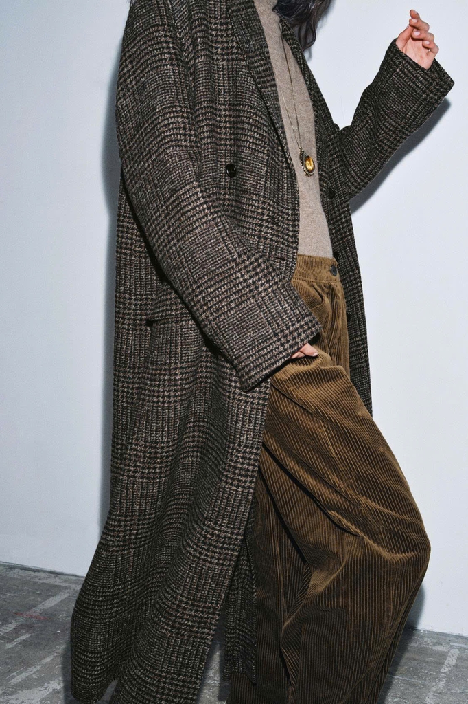 Trenchcoat Zara dáng dài cổ bẻ kẻ caro nâu