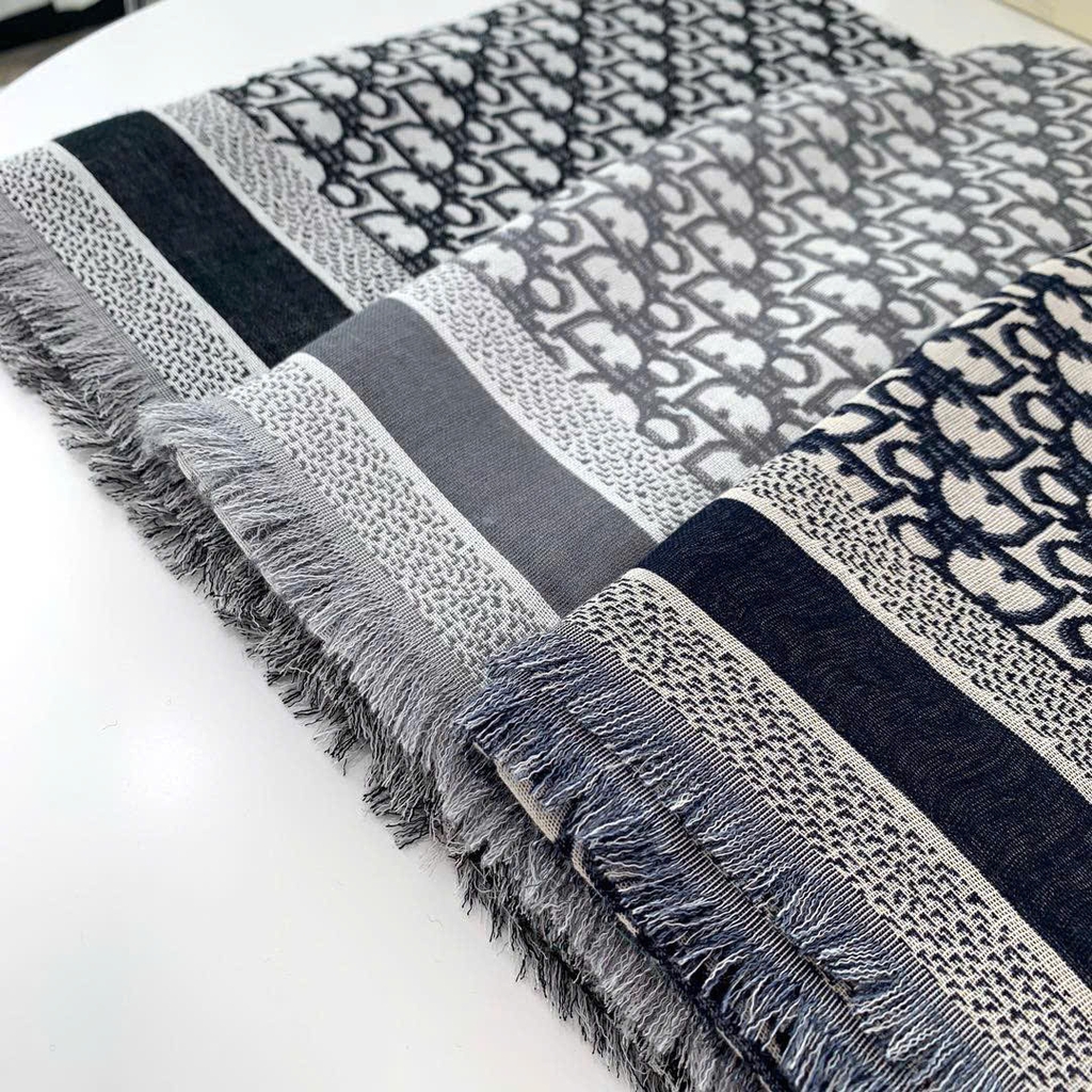 Khăn DIOR hoạ tiết monogram 42% wool 42% silk 16 cotton
