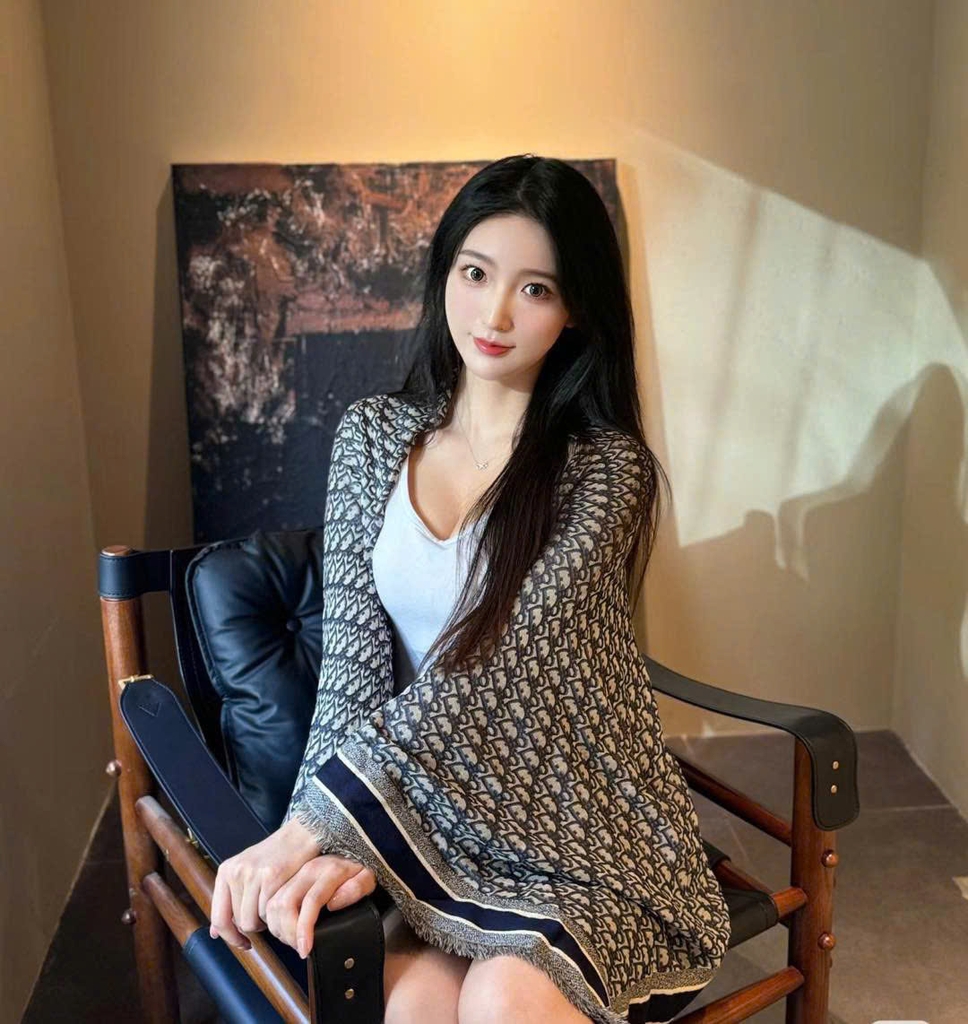 Khăn DIOR hoạ tiết monogram 42% wool 42% silk 16 cotton