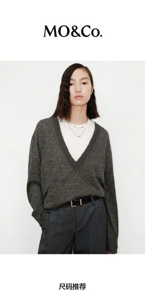 Áo cape len Mo&Co cổ lọ bling