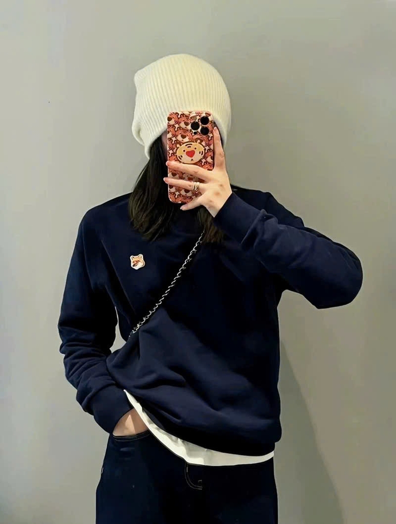 Áo nỉ Maison Kitsune logo ngực