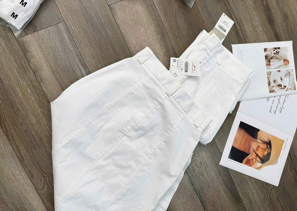 Chân váy denim Zara trắng dáng A