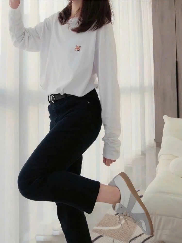 Tshirt Maison Kitsune trơn cổ tròn