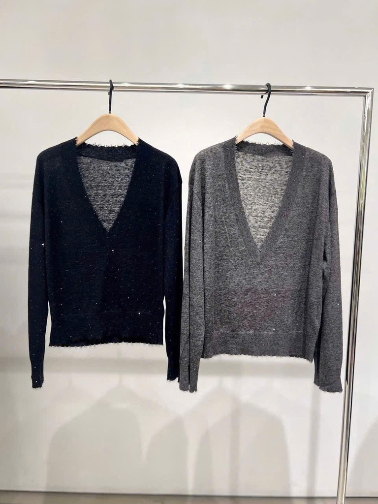 Áo cape len Mo&Co cổ lọ bling