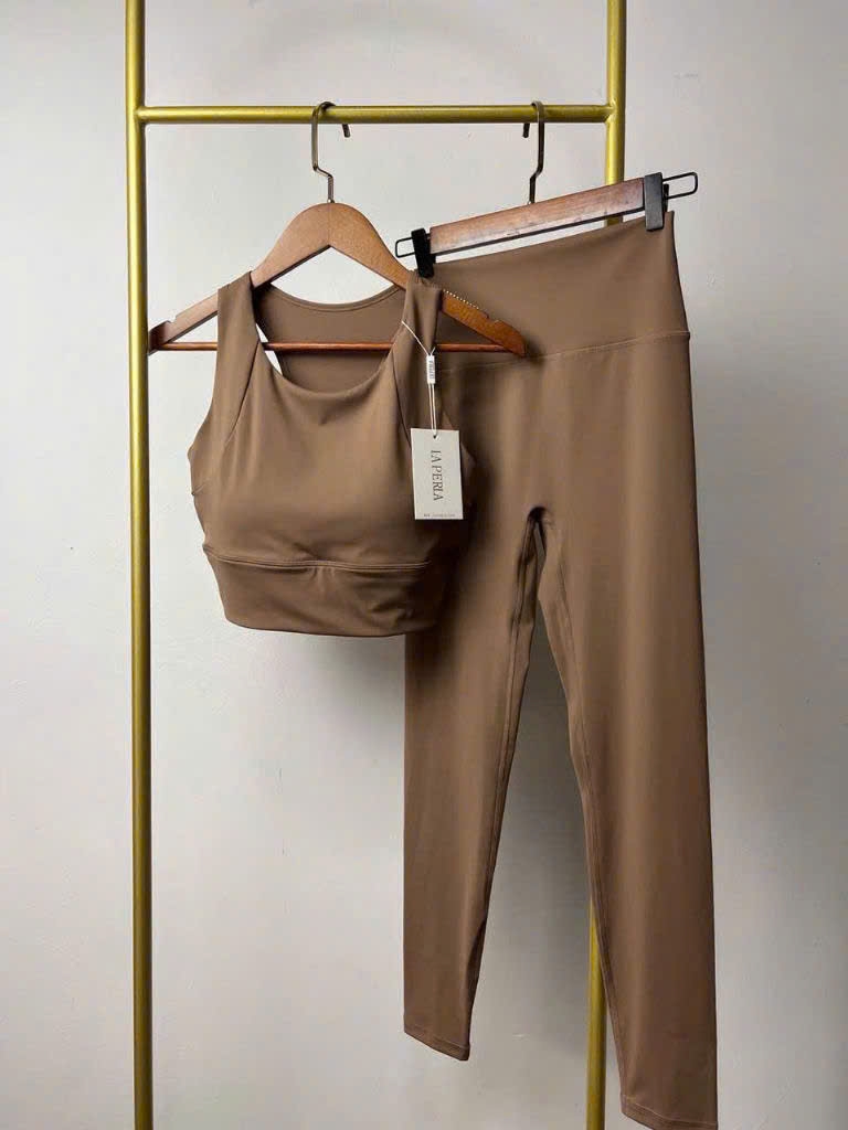 Set YOGA La Perla