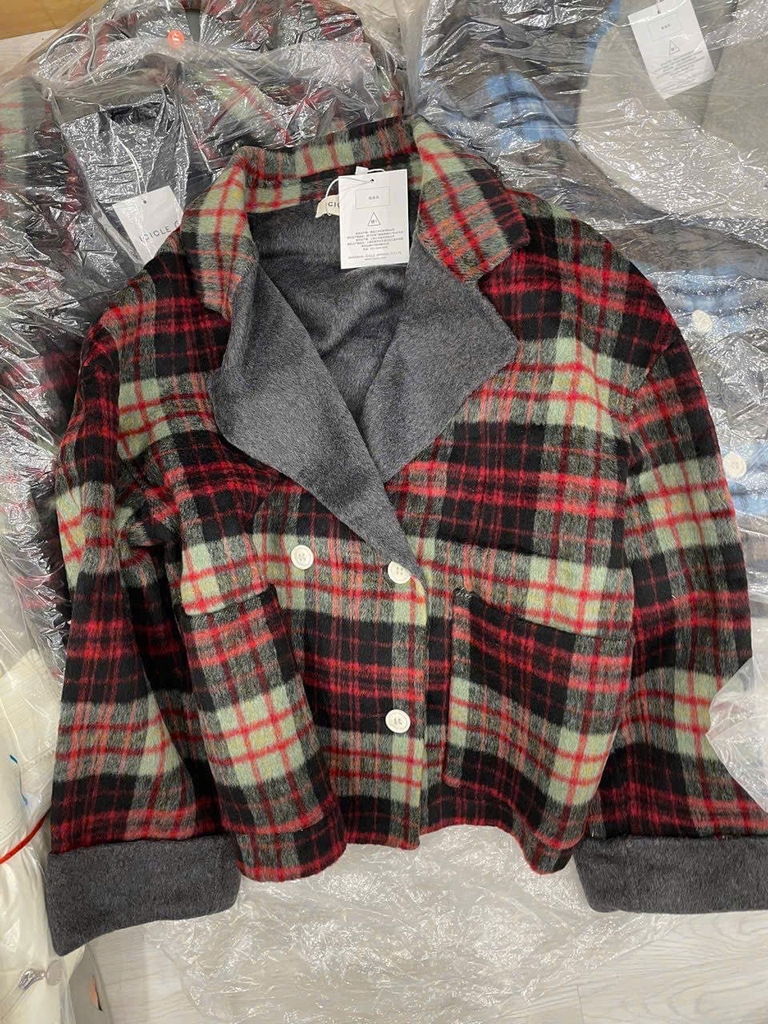 Trenchcoat Zara dáng lửng kèm belt