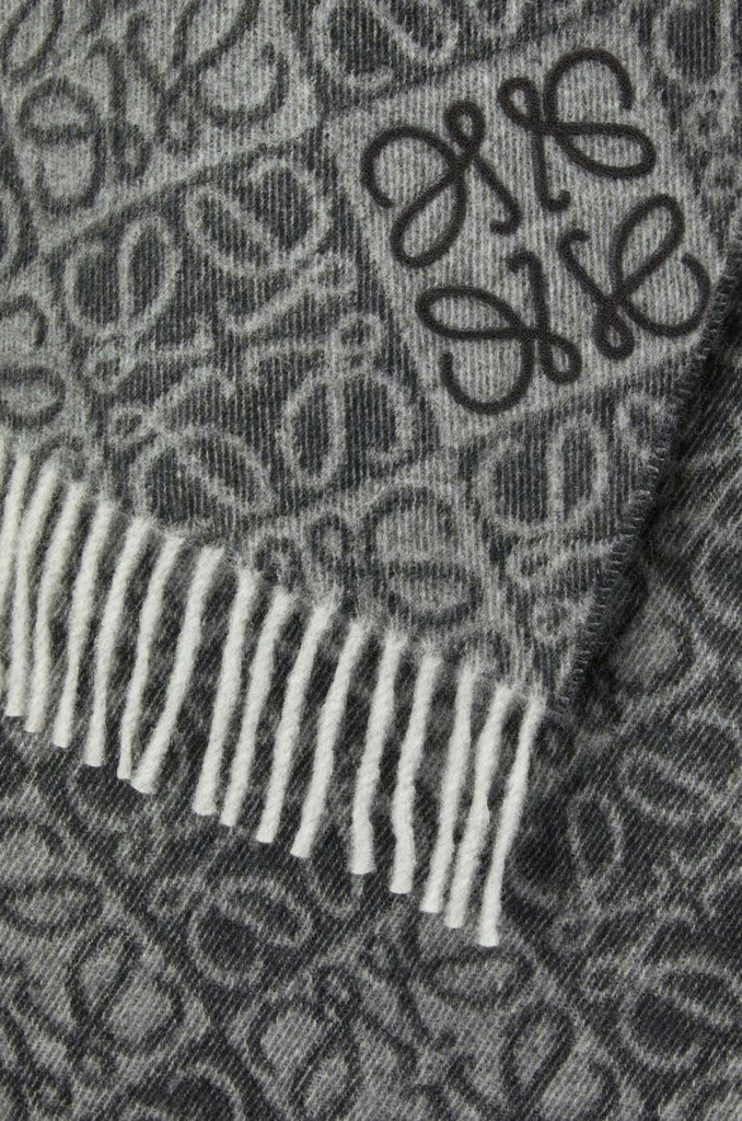 Khăn quàng cổ đảo chữ bằng len và cashmere