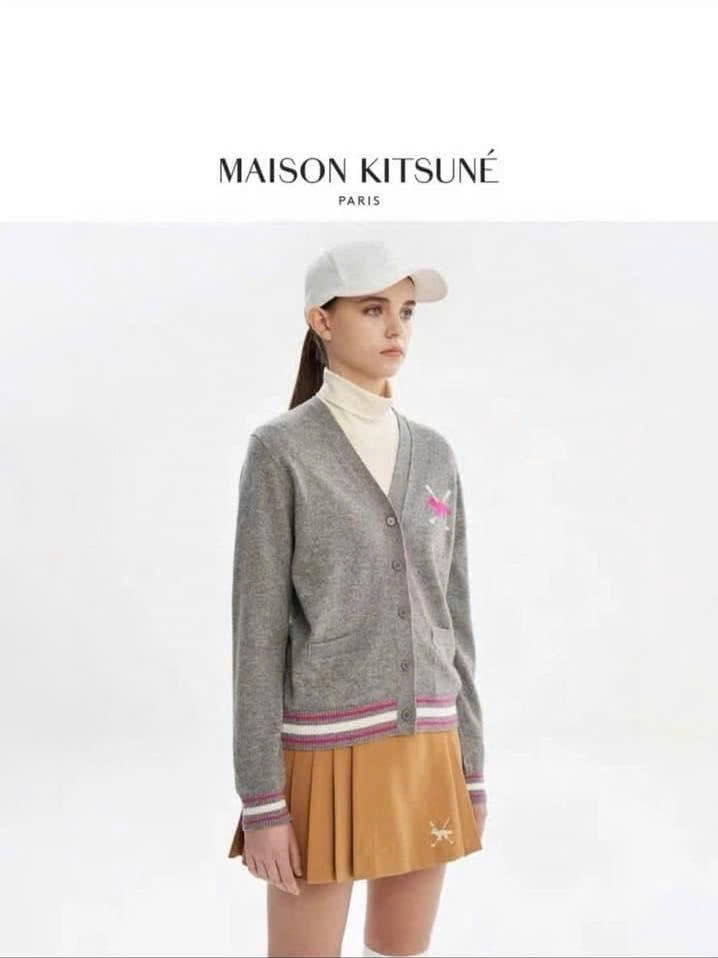 Cardigan cổ V Maison Kitsun logo cáo to