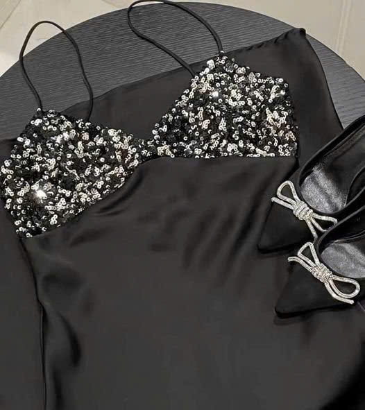 Váy lụa Zara 2 dây đính kim sa
