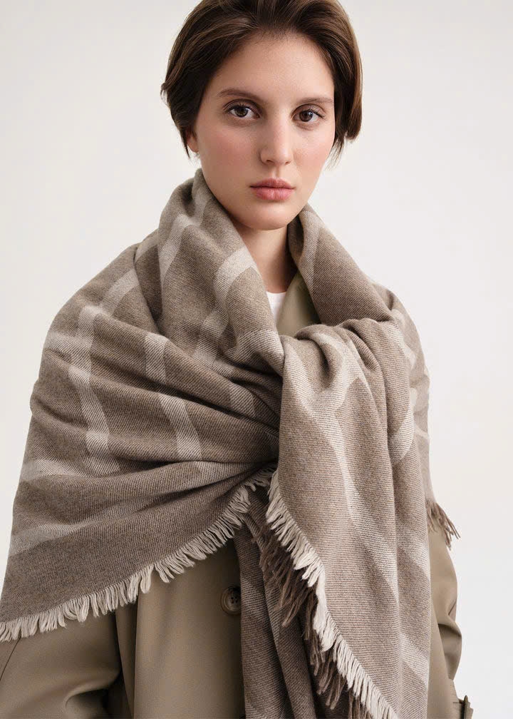 Khăn len cashmere họa tiết Monogram