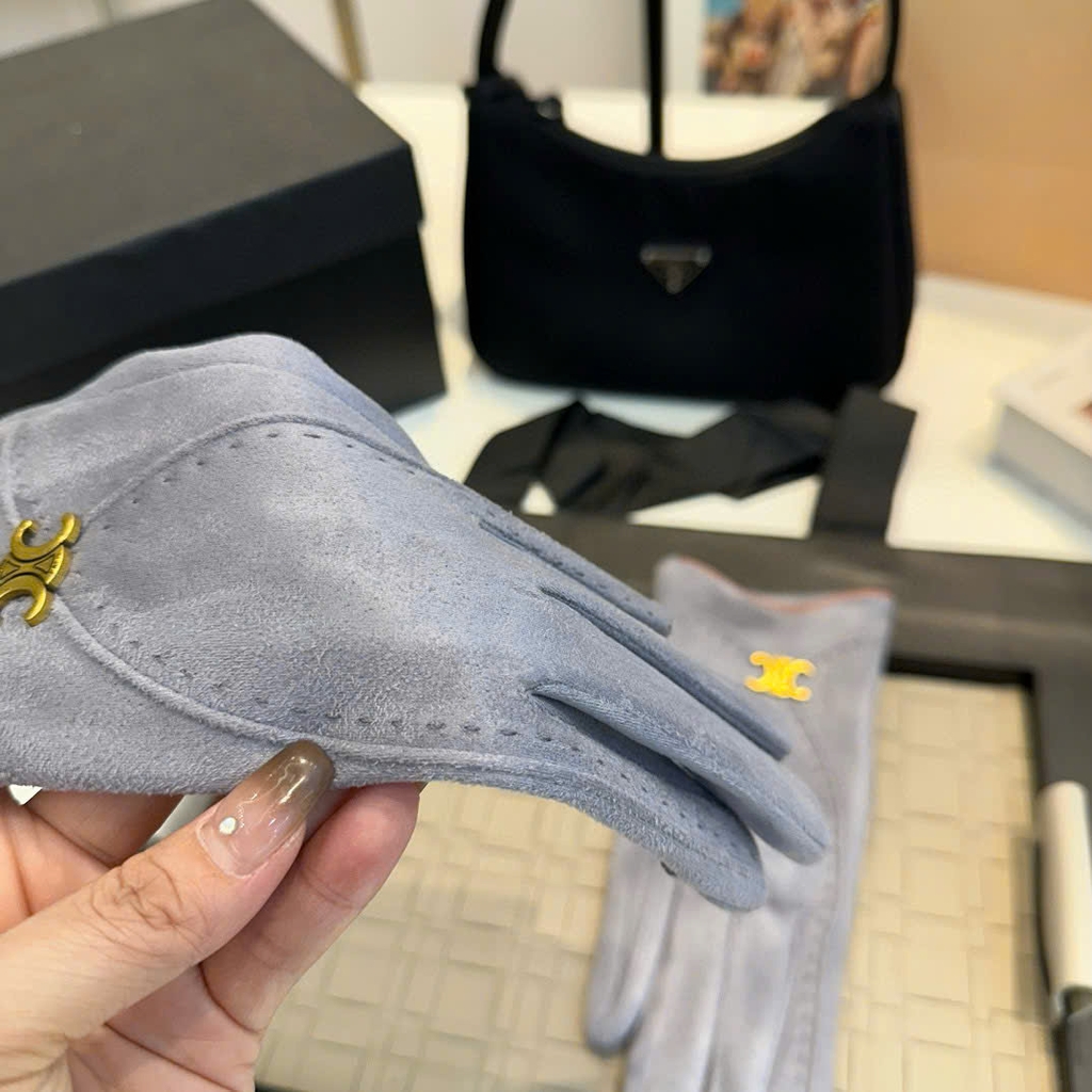 Găng tay da lộn Celine logo 4 màu