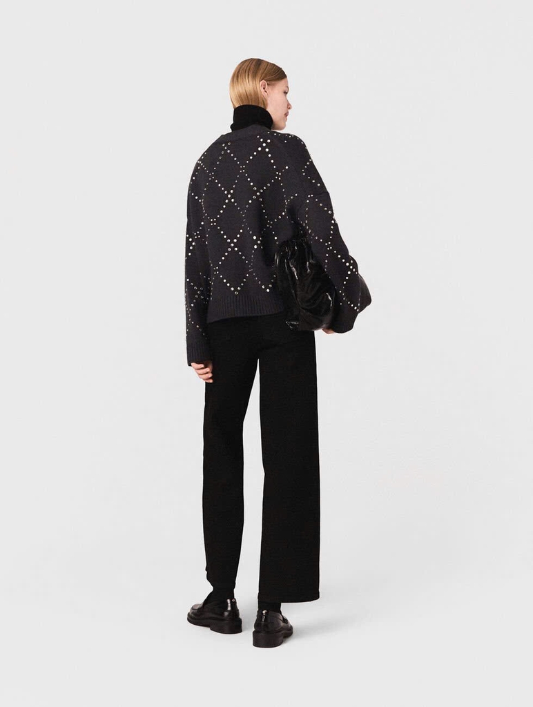 Áo len cardigan kẻ caro đính đá