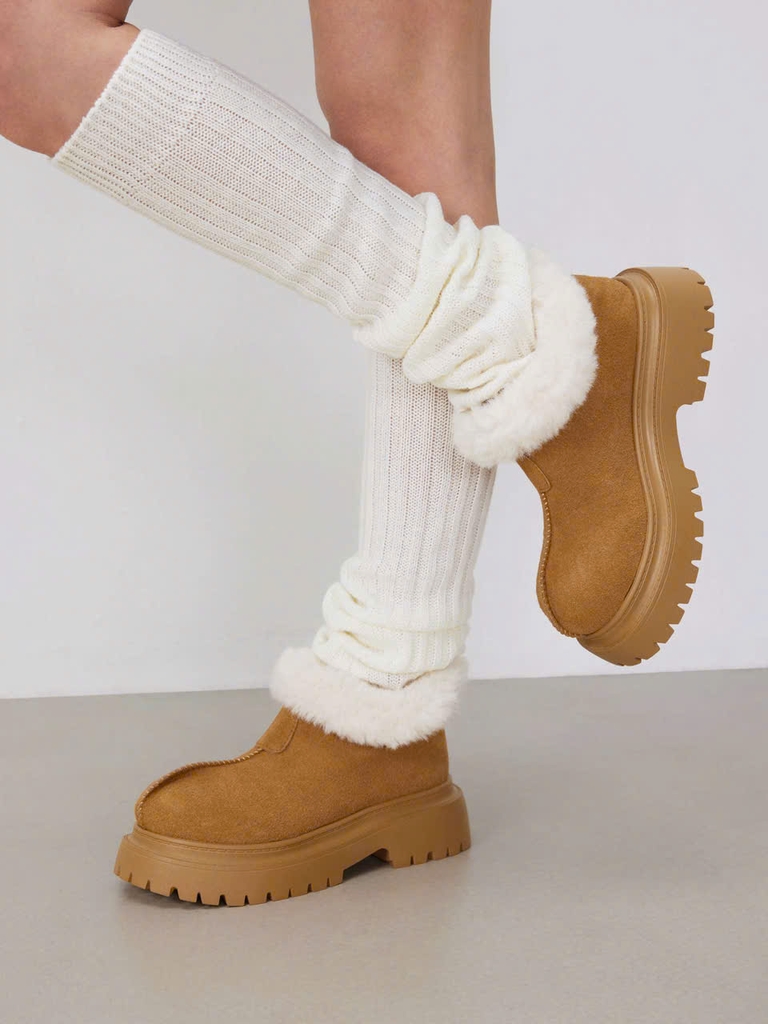 Sục UGG cổ lông trắng