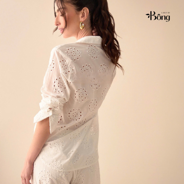 Sơ mi MNG ren dập cổ đức 2 màu