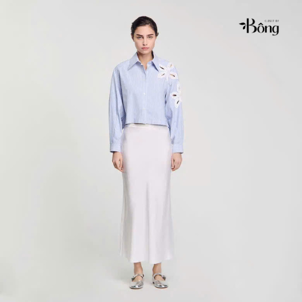 Áo sơ mi kẻ sọc phối hoa