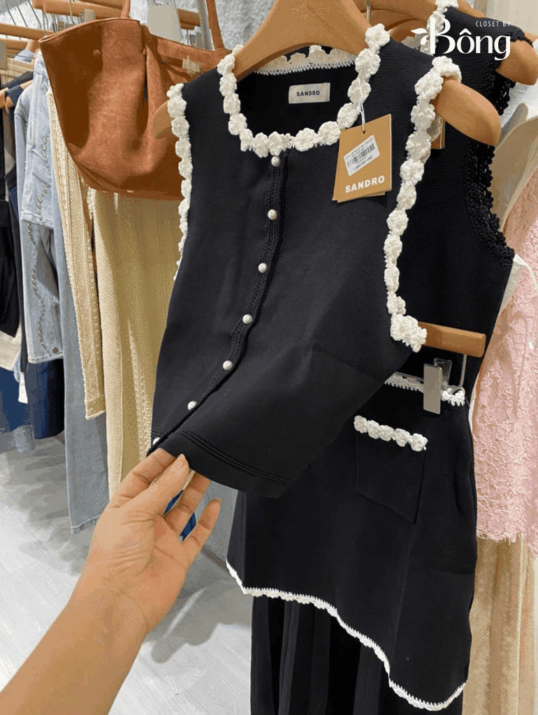 Áo len dệt Sandro đen viền hoa (2pcs tách set)