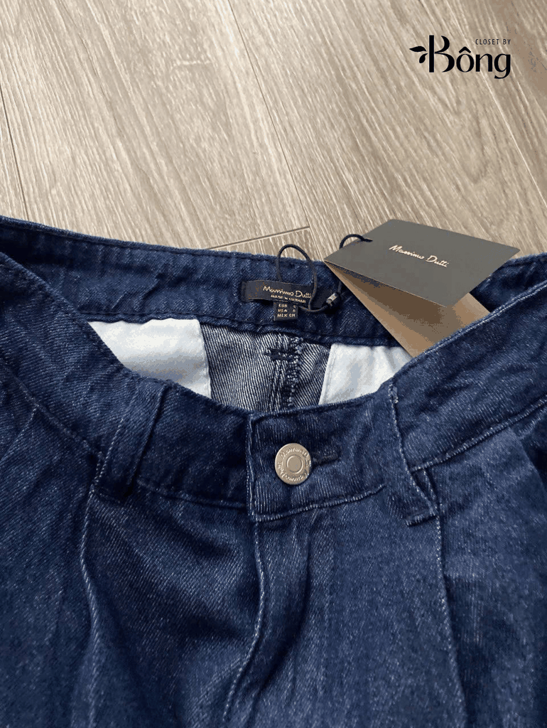 Quần denim màu chàm dáng suông