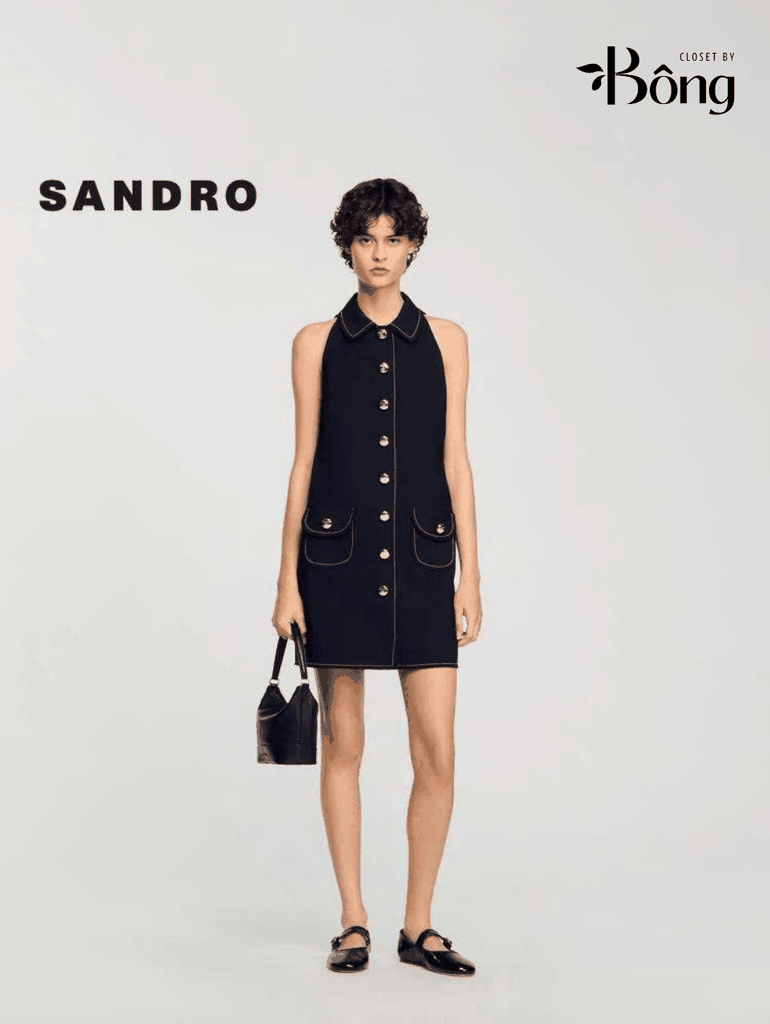 Váy Sandro đen sát nách cổ đức viền chỉ 2 túi trước cổ yếm
