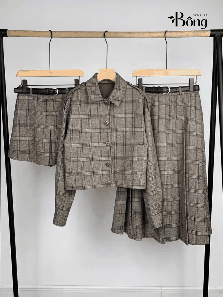 Short váy Khaki xếp ly Sel-Portrait dáng ngắn kẻ chìm kèm belt