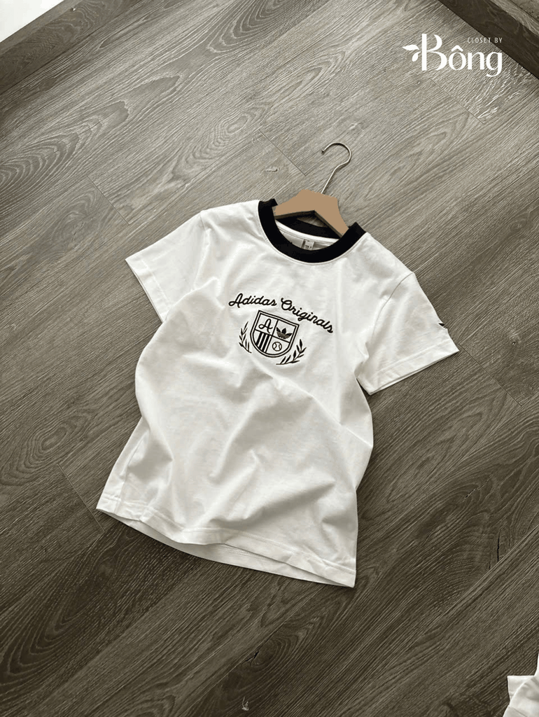 Tshirt ADIDAS trắng thêu ren chỉ đen