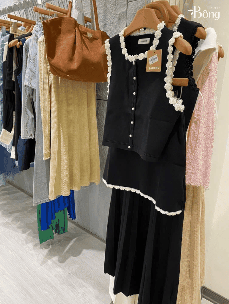 Áo len dệt Sandro đen viền hoa (2pcs tách set)