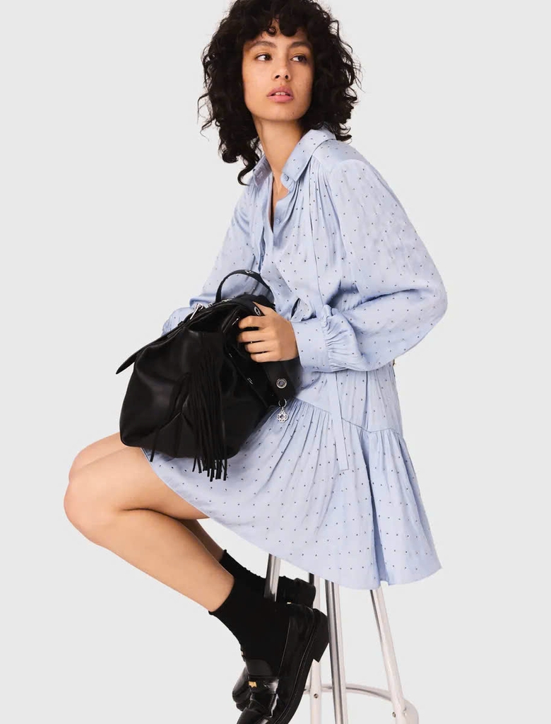 Đầm ngắn satin xếp nếp đính đá