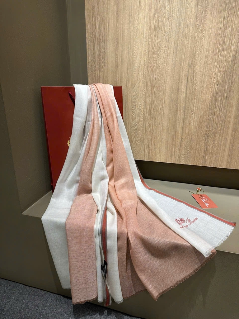 Khăn Loro Piana viền kẻ 100% cashmere