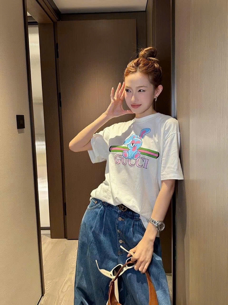 Tshirt Gucci logo thỏ 2 màu