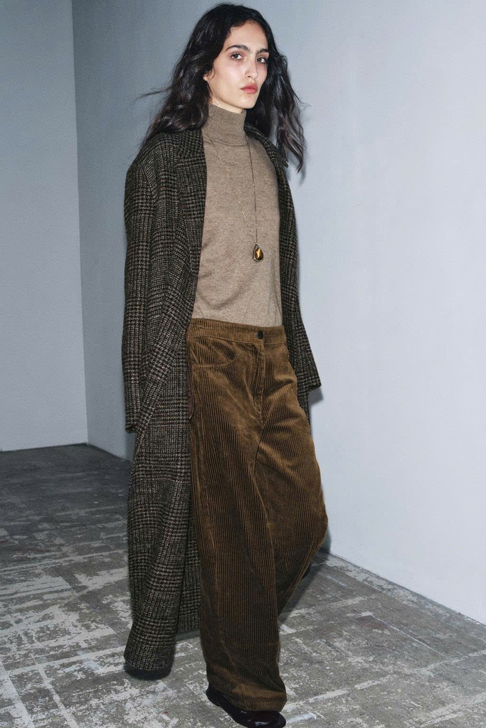 Trenchcoat Zara dáng dài cổ bẻ kẻ caro nâu