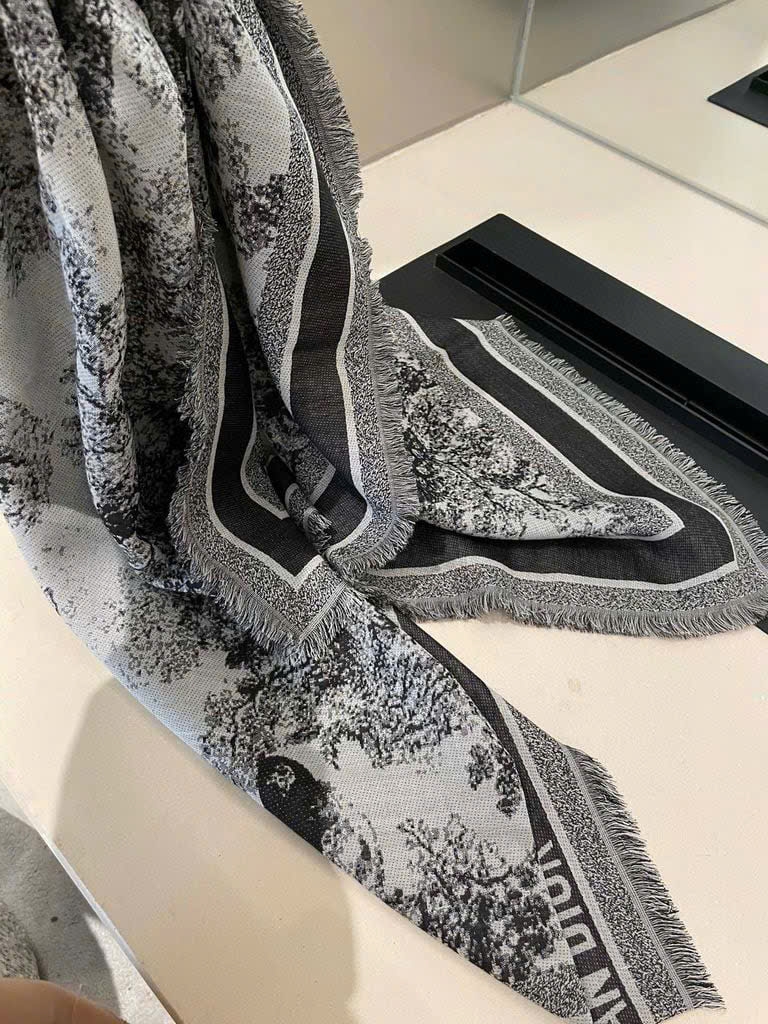 Khăn DIOR hoạ tiết cây xám