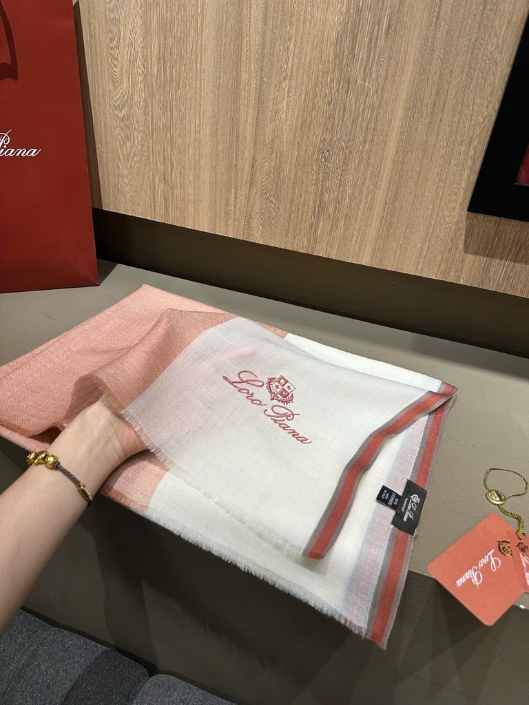 Khăn Loro Piana viền kẻ 100% cashmere