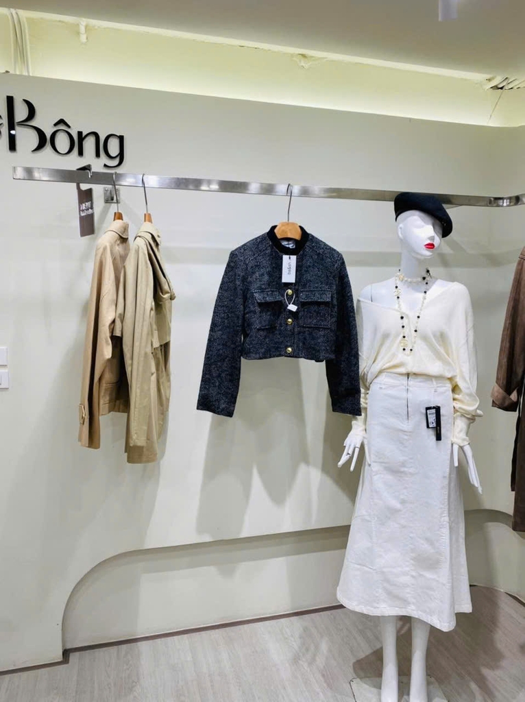 Áo khoác dạ BASH xương cá khuy vàng