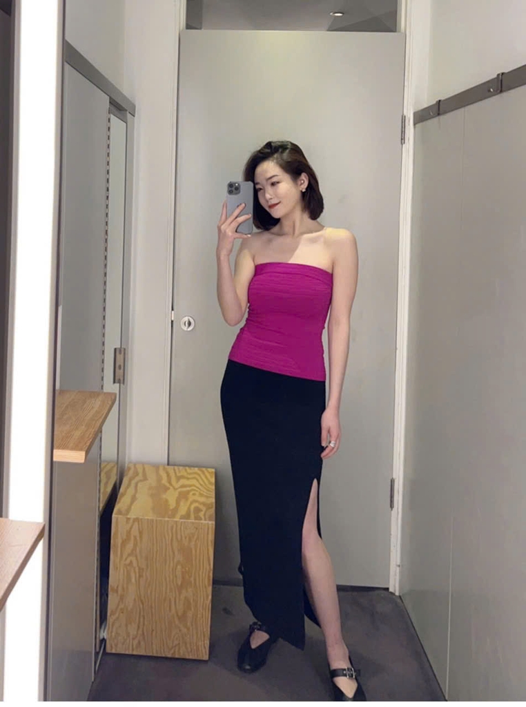 Chân váy bút chì đen COS xẻ đùi