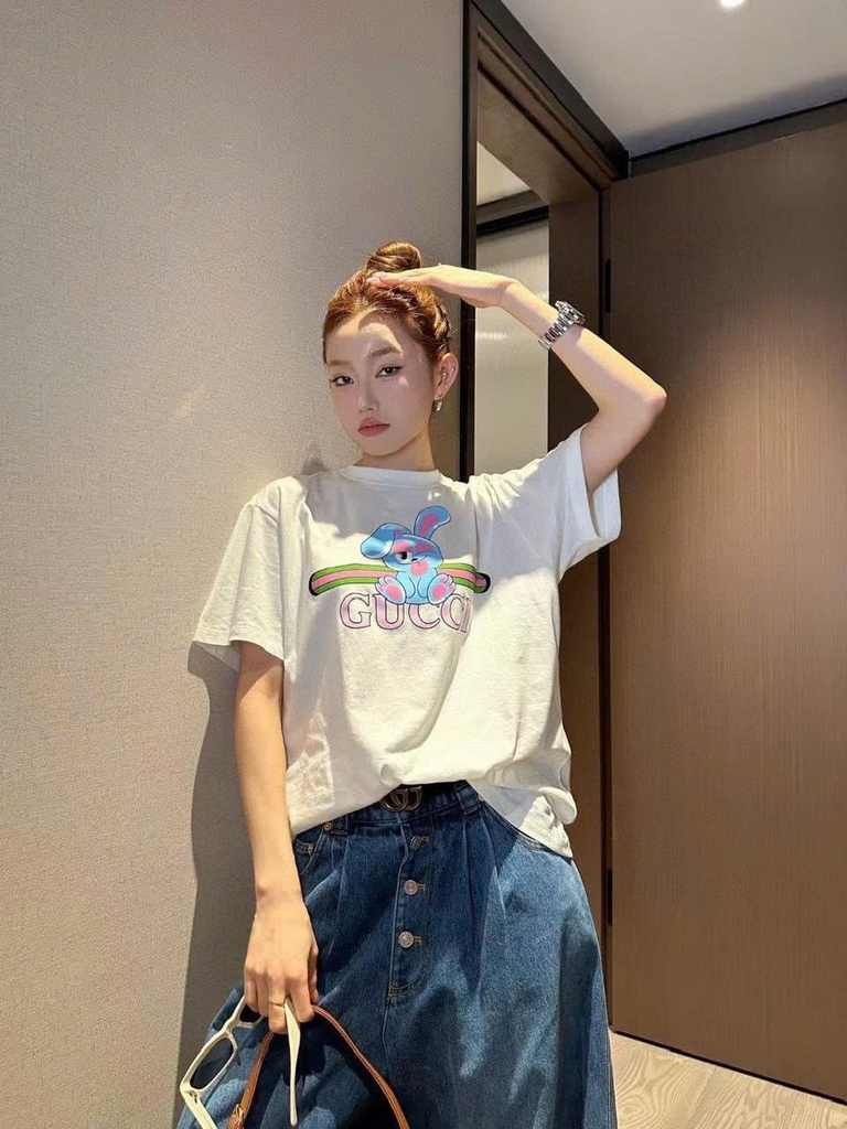 Tshirt Gucci logo thỏ 2 màu