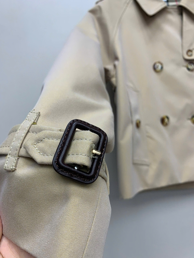 Áo khoác khaki BBR dáng lửng