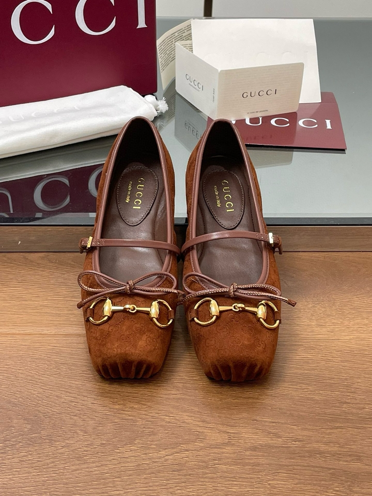 Giày bệt Gucci da lộn 1 dây hoạ tiết nơ