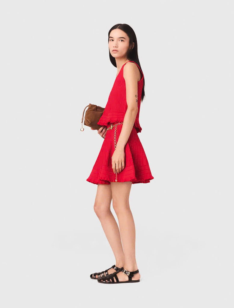 Áo len xếp nếp