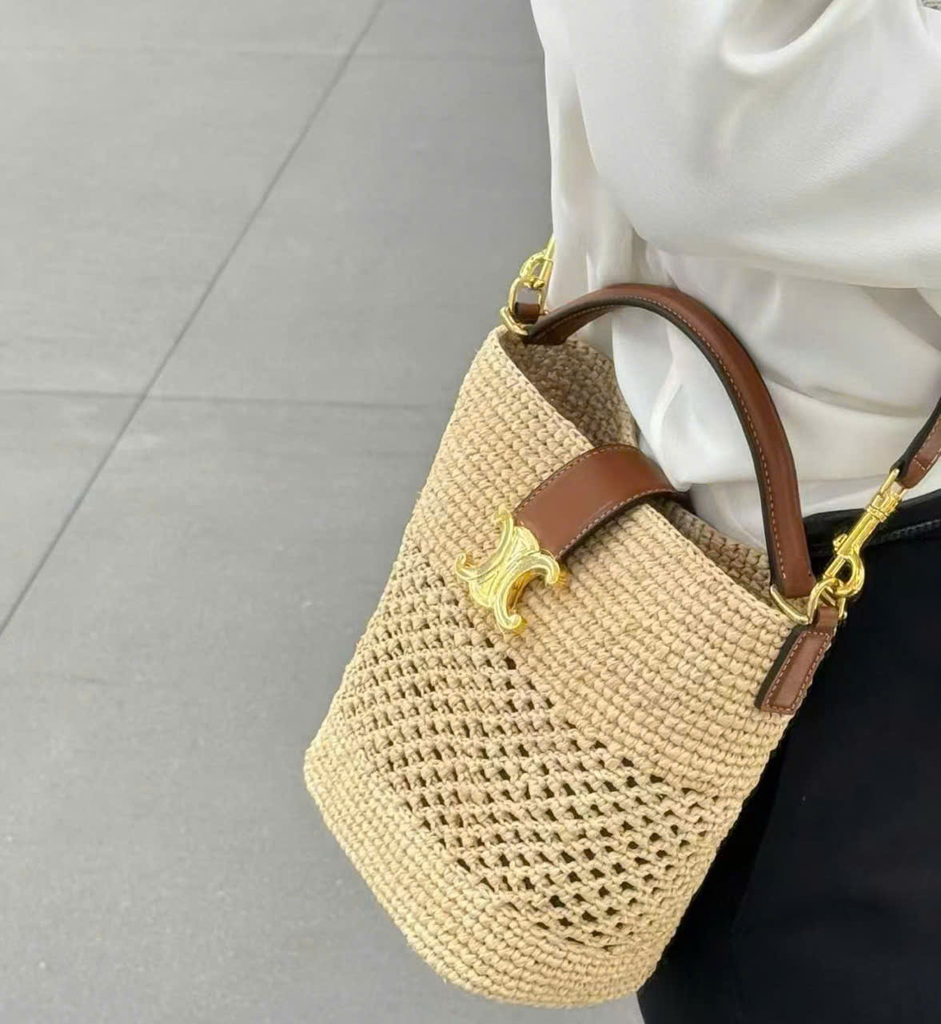 Túi Celine small bucket Cuir Triomphe màu camel