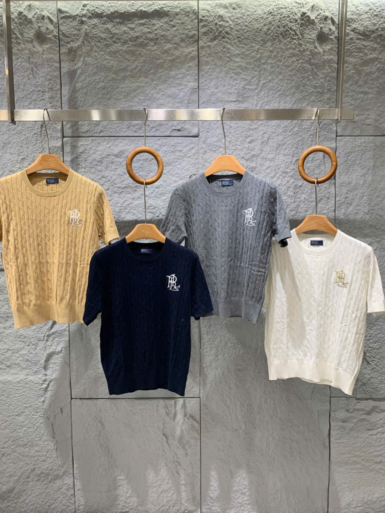 Áo Polo cổ tròn cộc tay vặn thừng logo ngực