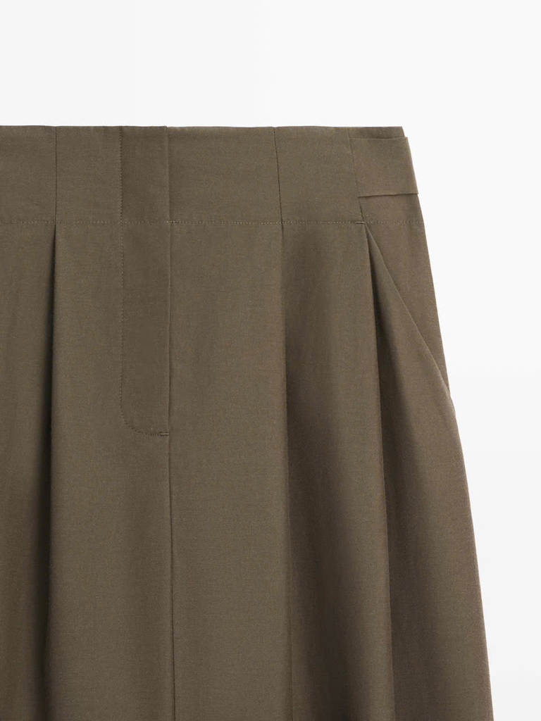 CHÂN VÁY MIDI XẾP LY HỘP