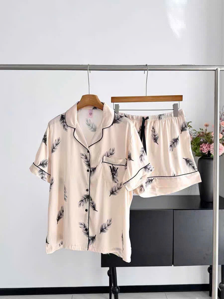 Victoria's Secret Satin Pajama Set quần ngắn