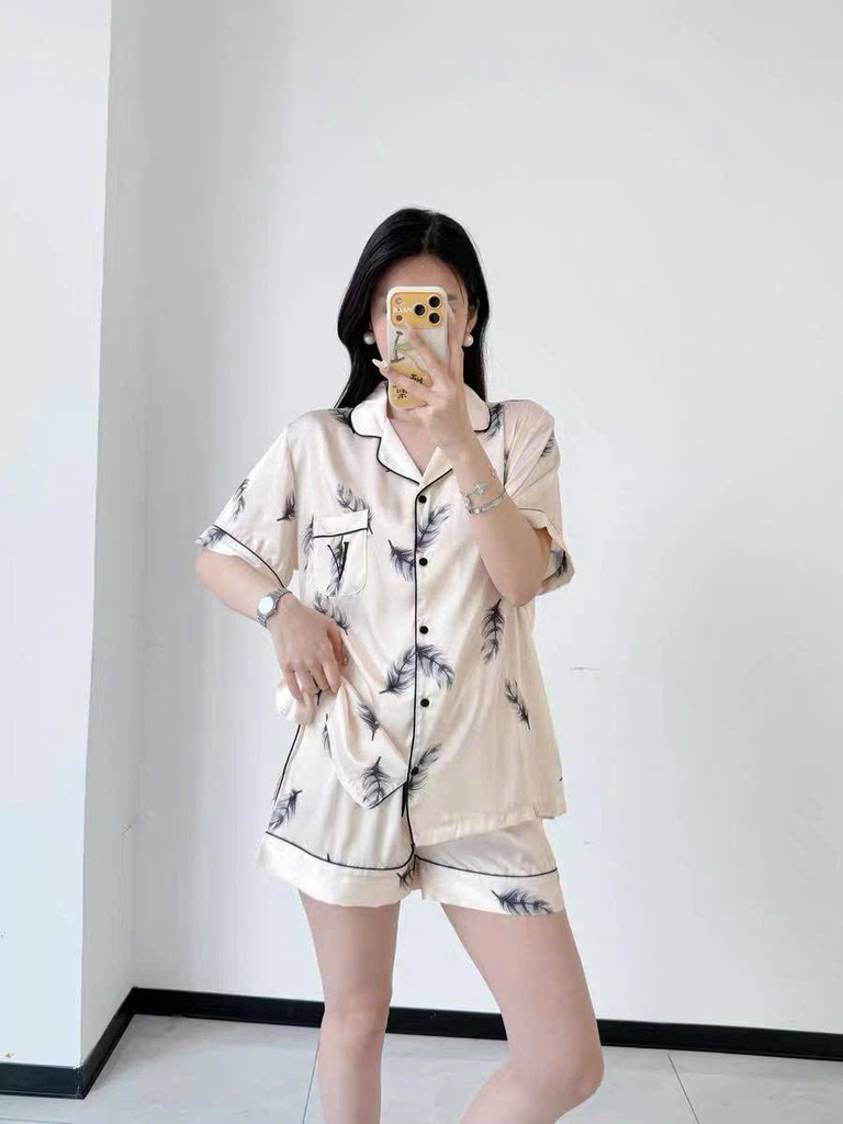 Victoria's Secret Satin Pajama Set quần ngắn